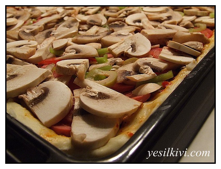 Mantarlı Pizza tarifi