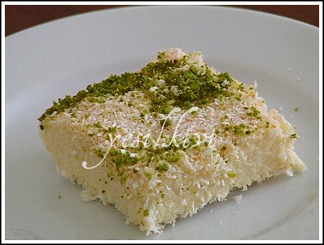 İrmikli Hindistancevizli Tatlı tarifi