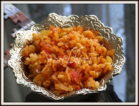 Sebzeli Nohutlu Bulgur Pilavı tarifi