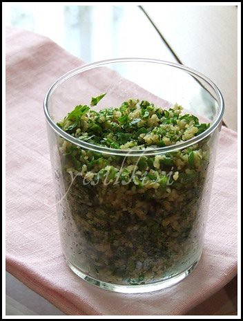 BULGURLU YEŞİL SALATA (tabule) tarifi