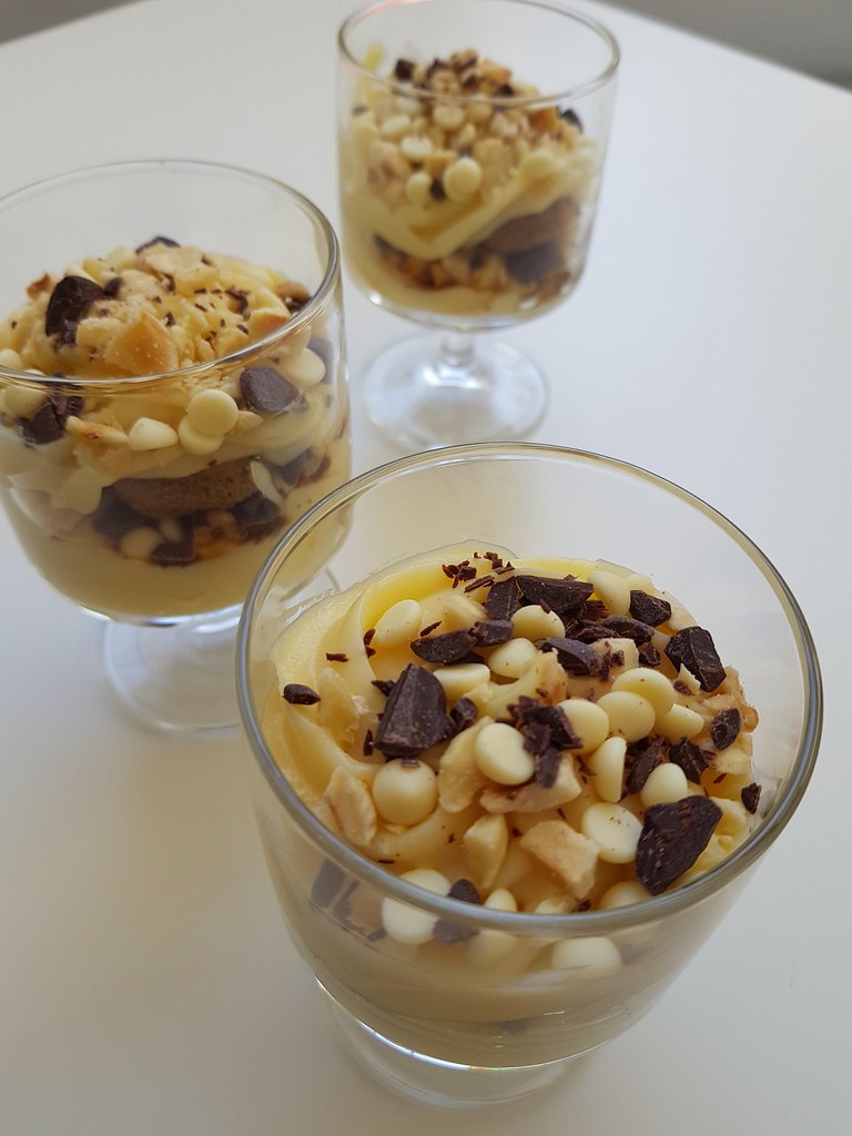 Beyaz Çikolatalı Tiramisu tarifi