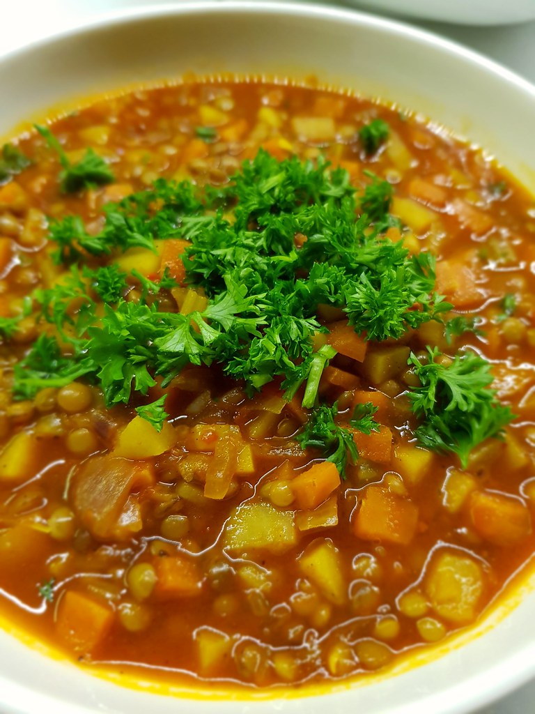 Sebzeli Yeşil Mercimek Çorbası tarifi